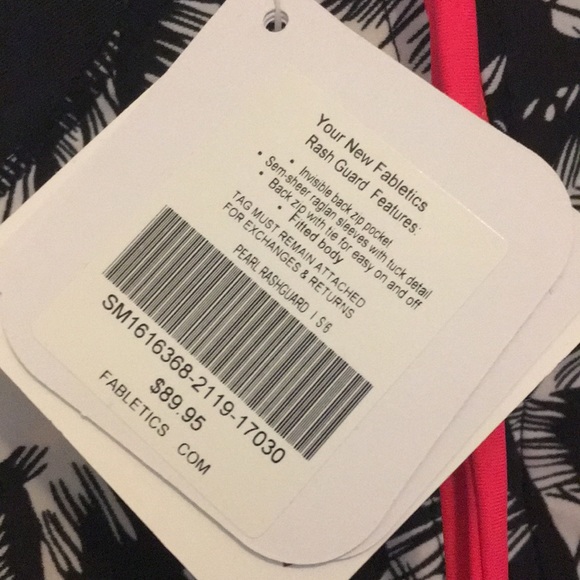 Fabletics Rash Guard - Picture 3 of 3